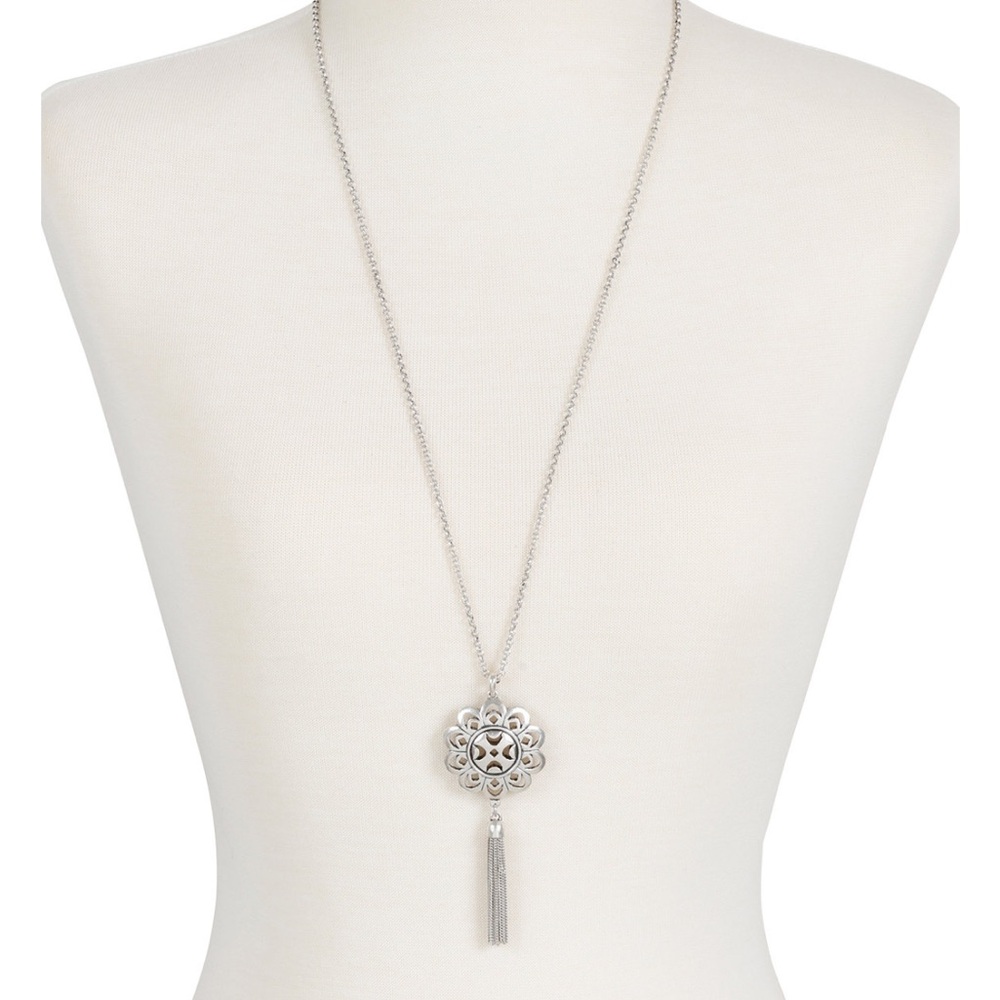 Lucky Brand Silver-Tone Floral Tassel Long Length Pendant Necklace 30” + 2” ext